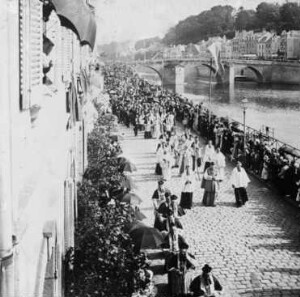 Avesnières : procession d'Avesnières