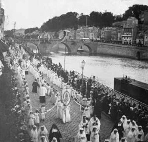 Avesnières : procession d'Avesnières