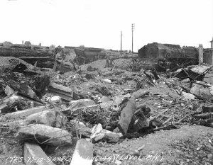 La gare de Laval bombardée, [18] août 1944.