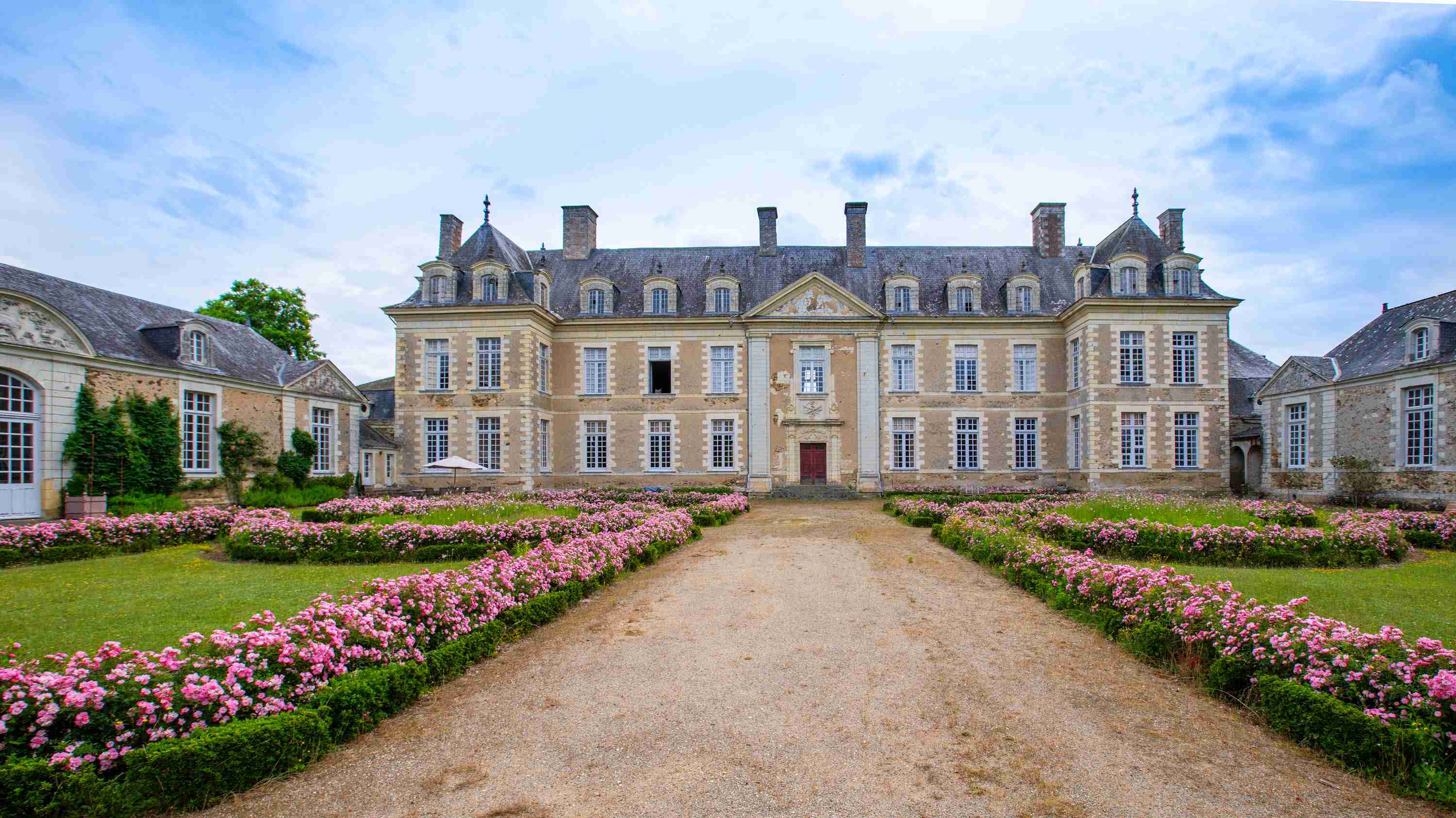 Le Château de Magnanne à Ménil, nouvelles découvertes par Pierrick BARREAU