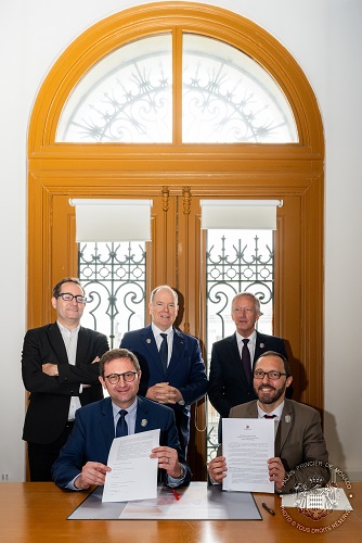 Signature de la convention de partenariat crédit : « Axel Bastello / Palais princier »